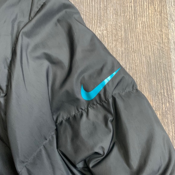 Onfield Nike Jaguars Jacket - Picture 5 of 5